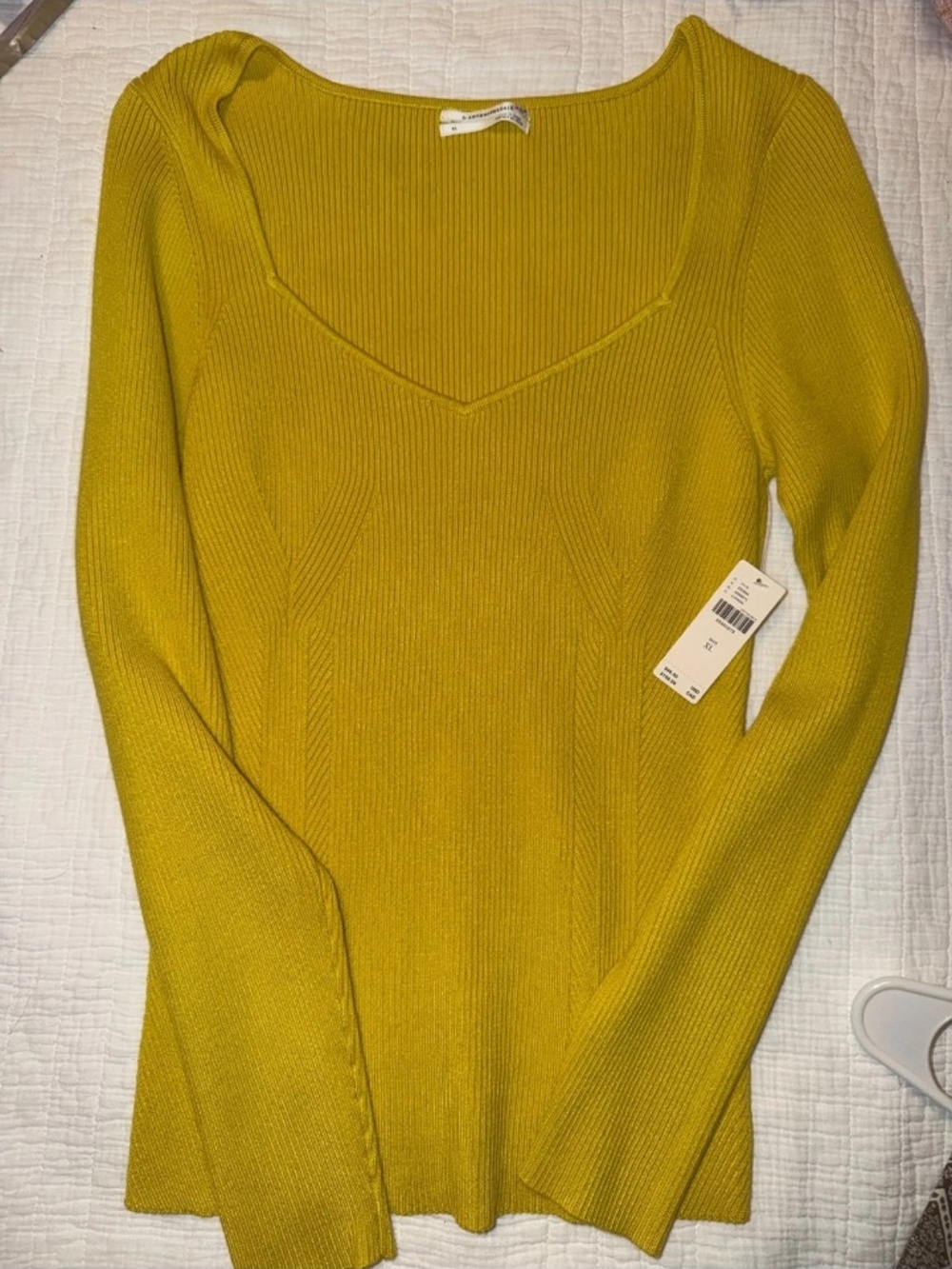 Anthropologie V-Neck Sweater in Yellow Size XL NWT